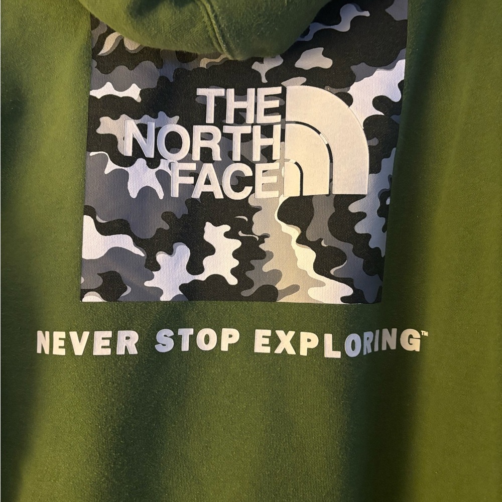 The North Face Men's Green Hoodie Size M excellent condition - Picture 3 of 4